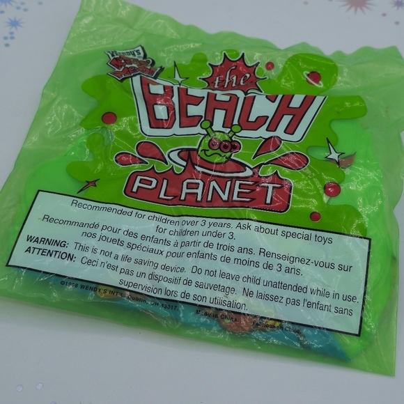 Vintage 1998 Wendy's The Beach Planet Inflatable Kids Meal Toy - Picture 2 of 3